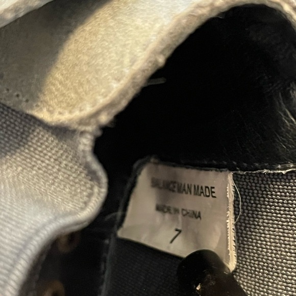 😎 Jeffrey Campbell Distressed Studded Booties Womens size 7 - Picture 5 of 10